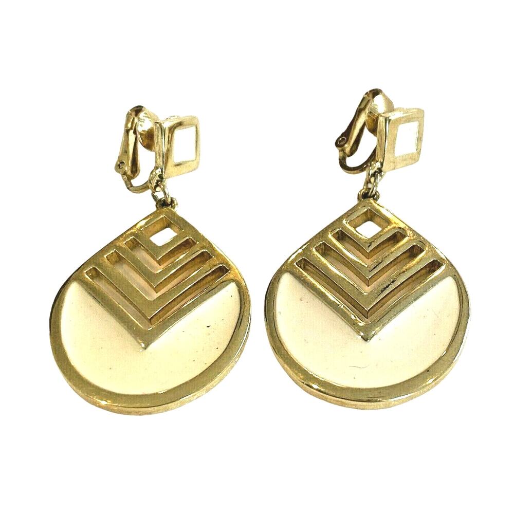 Vintage Crown Trifari clip on earrings gold tone drop & dangle mod 1980's chic